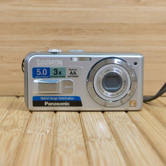 Panasonic Lumix DMC-LS2 5MP Digital Camera, with 3X Optical Zoom - Picture 1 of 9